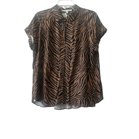 Rose & Olive Cap Sleeve Top Brown & Black Animal Print Button Up Collared  Large - Picture 3 of 4
